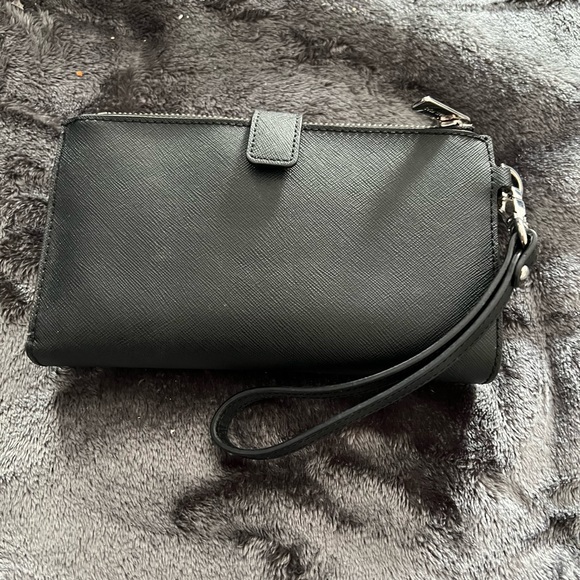 Michael Kors wallet - Picture 2 of 3